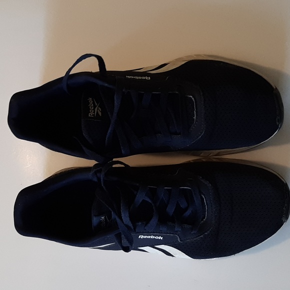 Men's Reebok sneakers, size 10 - Picture 2 of 5